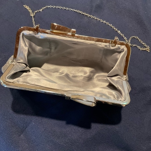 SPARKLY Silver Evening Bag with Chain Strap - Picture 2 of 6